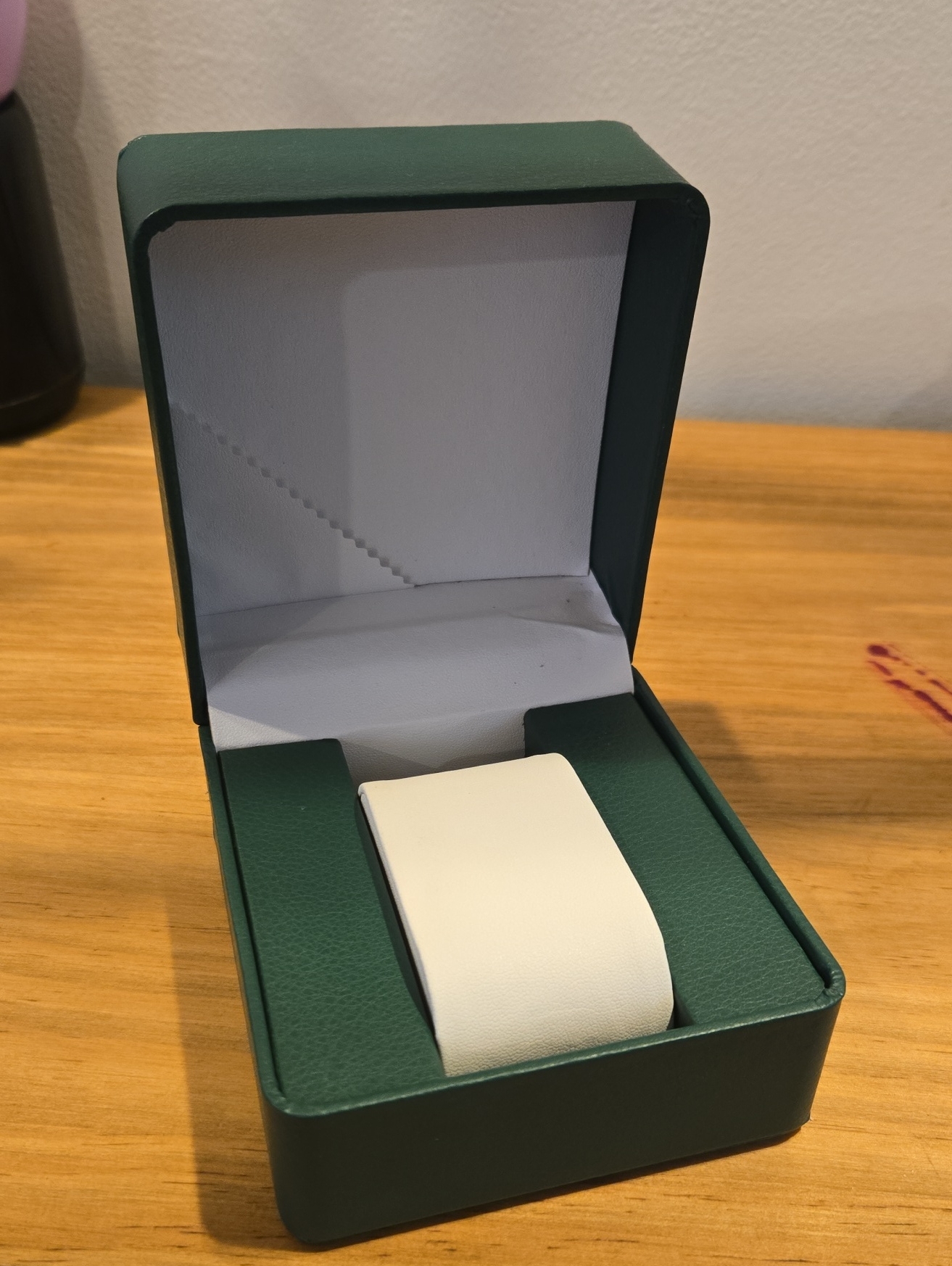 Green Jewelry Bracelet Watch Box With White Pillow